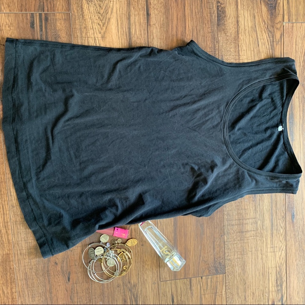 Lululemon 8 muscle tank